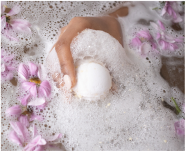 Tout savoir sur les bienfaits du sel de bain – Lothantique, Boutique  Lothantique, éditeur de parfums